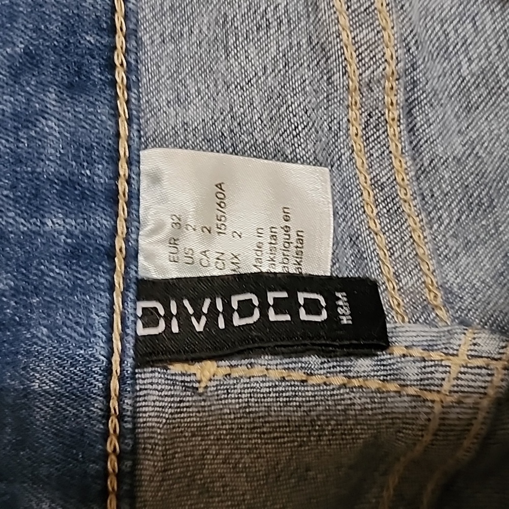 Divided Skinny High waist ripped Jeans - Picture 2 of 4
